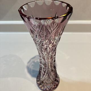 ガラス花瓶　一輪挿し　切子　パープル　美品(花瓶)