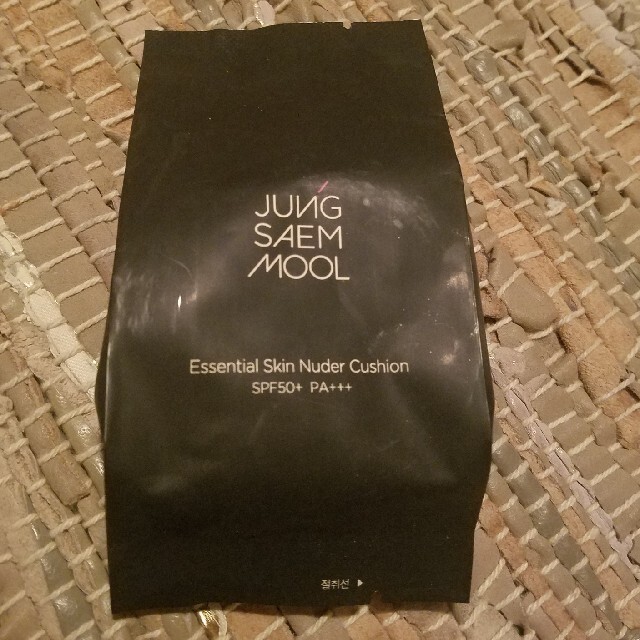 JUNGSAEMMOOL エッセンシャルスキンヌーダークッション コスメ/美容のベースメイク/化粧品(ファンデーション)の商品写真