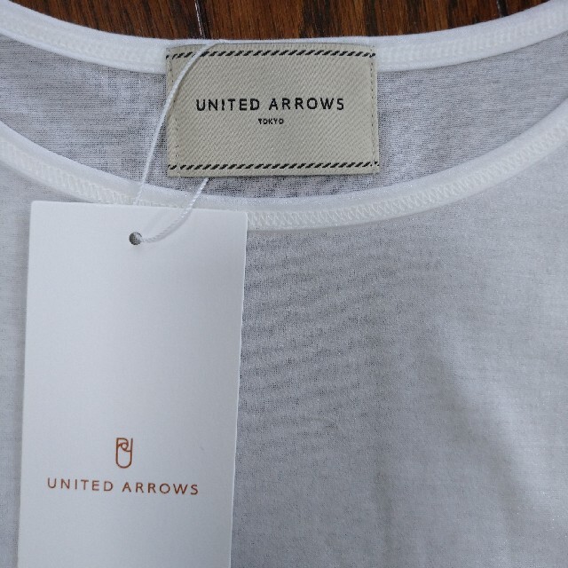 UNITED ARROWS(ユナイテッドアローズ)のUNITED ARROWS Tシャツ 白 レディースのトップス(シャツ/ブラウス(長袖/七分))の商品写真