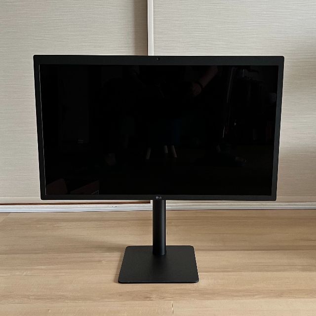 LG UltraFine 5K Display 27インチPC/タブレット