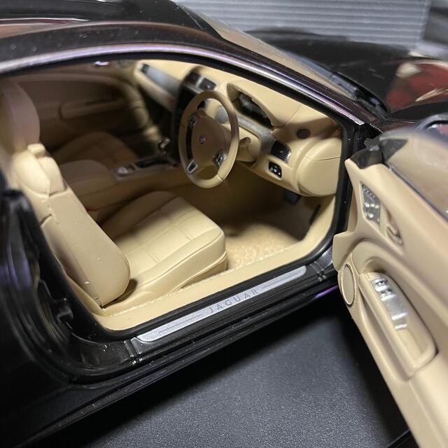 未展示品 オートアート 1/18 ジャガー XK クーペ 2006 ブラック