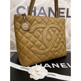 シャネル(CHANEL)の☆正規超美品☆シャネル　復刻トート　キャビアスキン　ゴールド金具　ベージュ♪(トートバッグ)