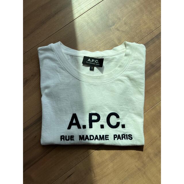 A.P.C(アーペーセー)のぴ様専用　美品　A.P.C ロゴTシャツ レディースのトップス(Tシャツ(半袖/袖なし))の商品写真