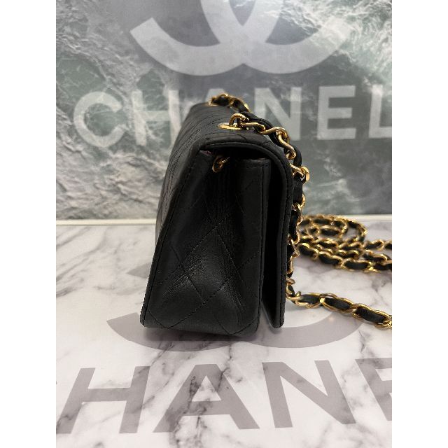 CHANEL(シャネル)の☆正規超美品☆シャネル　ミニマトラッセ　ターンロック　ゴールド金具　ブラック♪ レディースのバッグ(ショルダーバッグ)の商品写真