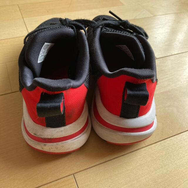 adidas(アディダス)のスニーカー👦🏻22センチ👟adidas キッズ/ベビー/マタニティのキッズ靴/シューズ(15cm~)(スニーカー)の商品写真