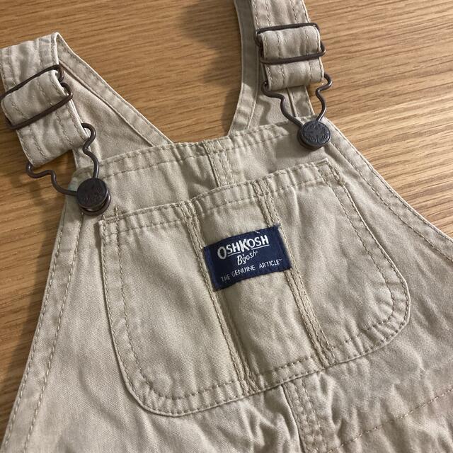 OshKosh(オシュコシュ)のオシュコシュ  オーバーオール　ベージュ キッズ/ベビー/マタニティのキッズ服男の子用(90cm~)(その他)の商品写真