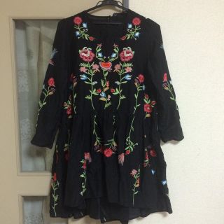 ザラ(ZARA)のZARA刺繍ワンピ❤️新品タグつき(ミニワンピース)