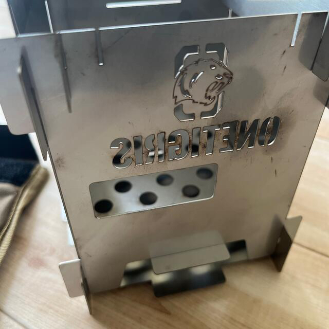 ミニ焚き火代　Onetigris 収納バックつき スポーツ/アウトドアのアウトドア(調理器具)の商品写真