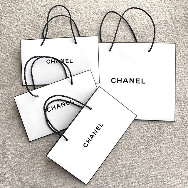 CHANEL(シャネル)のCHANEL コスメショップバッグ レディースのバッグ(ショップ袋)の商品写真