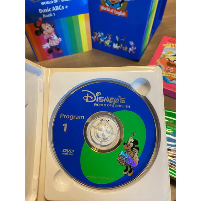 Disney(ディズニー)のディズニー英語 DVD WORLD OF ENGLISH Basic ABCs+ キッズ/ベビー/マタニティのおもちゃ(知育玩具)の商品写真