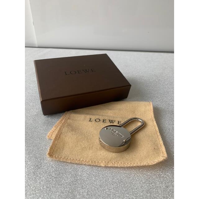 LOEWE(ロエベ)のロエベ　キーホルダー・チャーム　極美品 レディースのファッション小物(キーホルダー)の商品写真