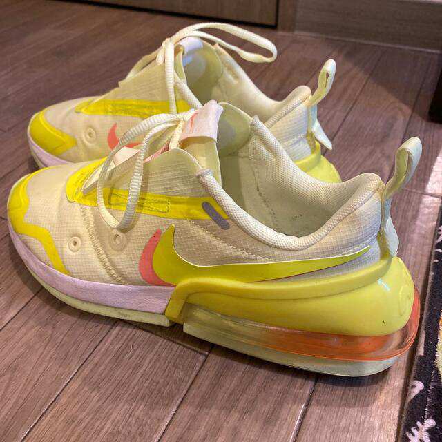 NIKE - NIKE⭐︎蛍光色⭐︎スニーカー⭐︎厚底⭐︎最安値の通販 by