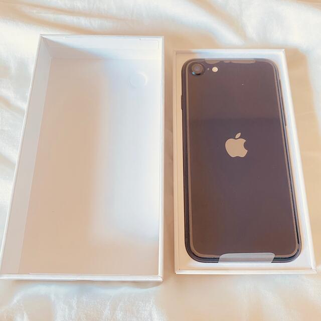 Apple(アップル)の【新品未使用品】Apple iPhone SE3 128GB SIMフリー スマホ/家電/カメラのスマートフォン/携帯電話(スマートフォン本体)の商品写真