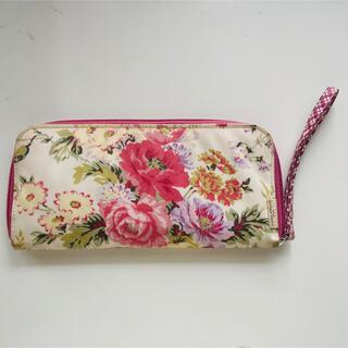 ローラアシュレイ(LAURA ASHLEY)のローラアシュレイ　花柄ポーチ　財布(ポーチ)