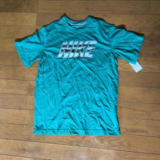 ナイキ(NIKE)の新品⭐︎NIKE⭐︎Tシャツ⭐︎150センチ(Tシャツ/カットソー)