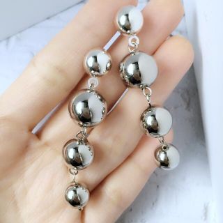 トゥデイフル(TODAYFUL)のsale【シルバー】メタル4ボールピアス(ピアス)