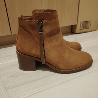 シップスフォーウィメン(SHIPS for women)の【SIXTY SEVEN】ショートブーツ　38サイズ　美品♪(ブーツ)