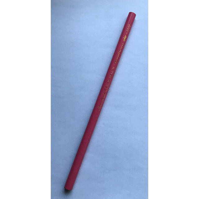 トンボ鉛筆(トンボエンピツ)のトンボ　色鉛筆　ピンク エンタメ/ホビーのアート用品(色鉛筆)の商品写真