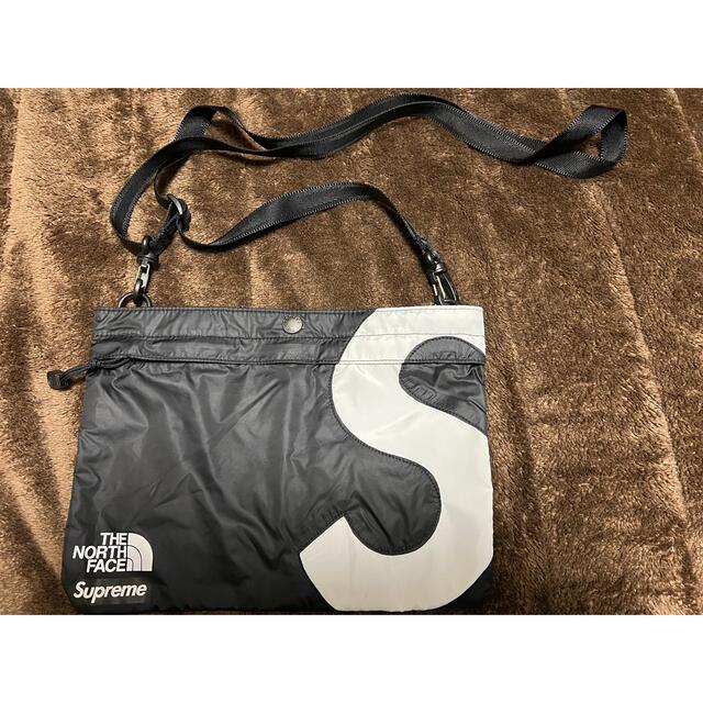 Supreme(シュプリーム)のSUPREME The North Face S Logo Shoulder  メンズのバッグ(ショルダーバッグ)の商品写真