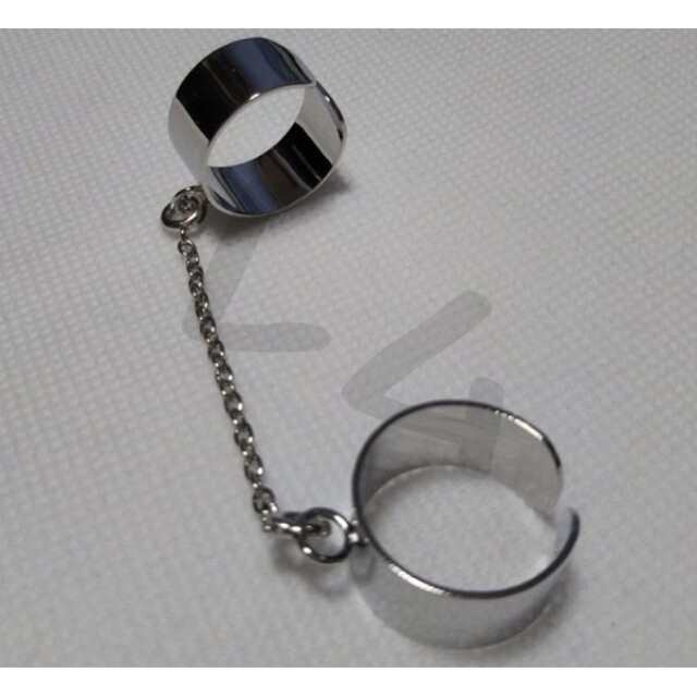 防弾少年団　ダブルチェーンリング　メンズ　人気　新品未使用 メンズのアクセサリー(リング(指輪))の商品写真
