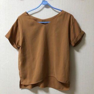 イング(INGNI)のトップス　キャメル(カットソー(半袖/袖なし))