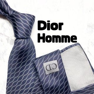 ディオールオム(DIOR HOMME)の✨美品✨ディオールオム　ネクタイ　ネイビー　ストライプ柄　　肉厚　高級シルク(ネクタイ)