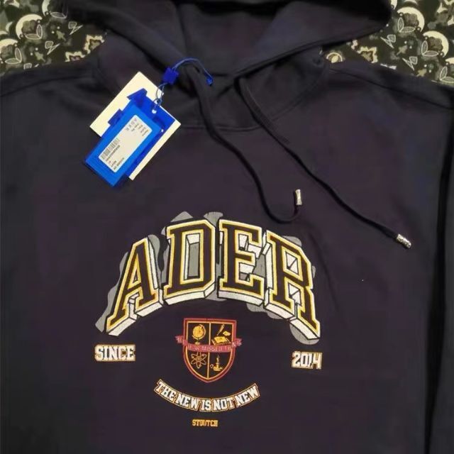パーカー ader error retro embroidered logo hoodieの通販 by suga1575's shop｜ラクマ トップス