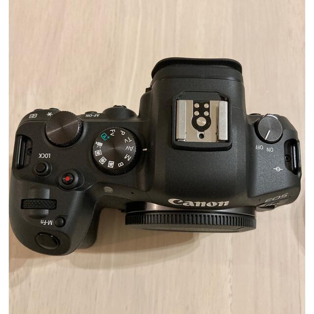 Canon(キヤノン)の美品 EOS R6   スマホ/家電/カメラのカメラ(ミラーレス一眼)の商品写真