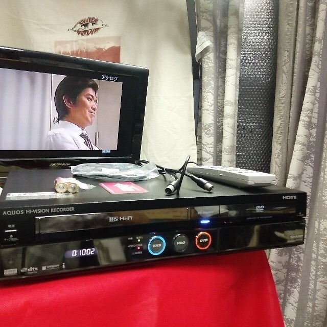 レア動作確認　使用頻度低　VHS・DVDレコーダー SHARP DV-ACV52レコーダー