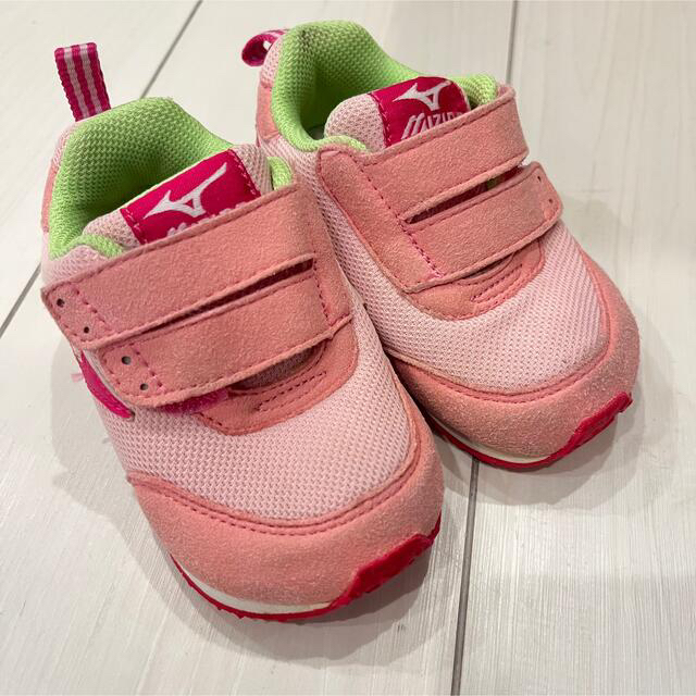 MIZUNO(ミズノ)のミズノ　スニーカー13 ピンク女の子 キッズ/ベビー/マタニティのベビー靴/シューズ(~14cm)(スニーカー)の商品写真