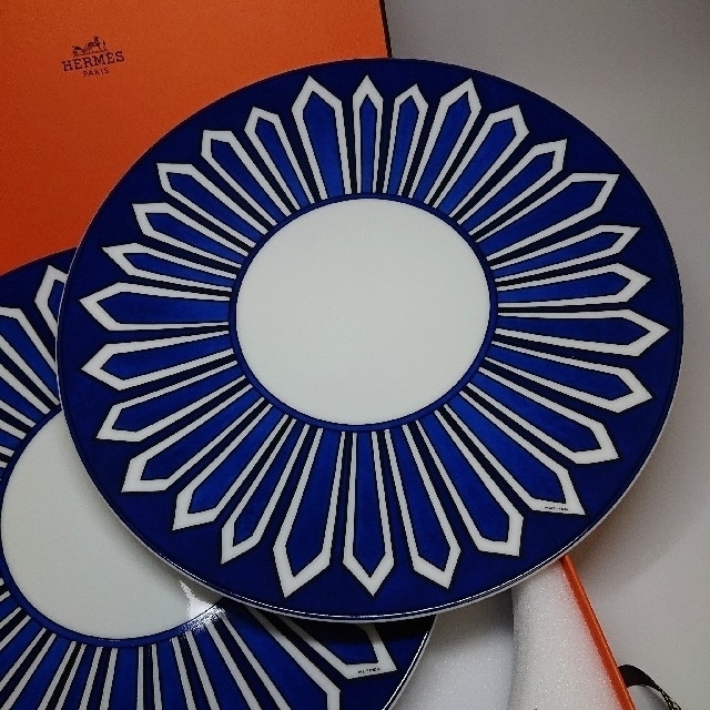 新しい到着 Hermes 2枚セット！廃盤 × (26.5cm) プレート皿 ブルー