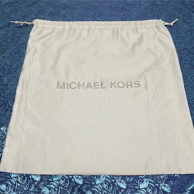 Michael Kors(マイケルコース)のマイケルコース　MICHAEL KORS ミニリュック ゴールドスタッズ レディースのバッグ(リュック/バックパック)の商品写真