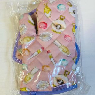 レメルヴェイユーズラデュレ(Les Merveilleuses LADUREE)の※新品未使用！ラデュレ  鍋つかみ&鍋敷きセット(収納/キッチン雑貨)