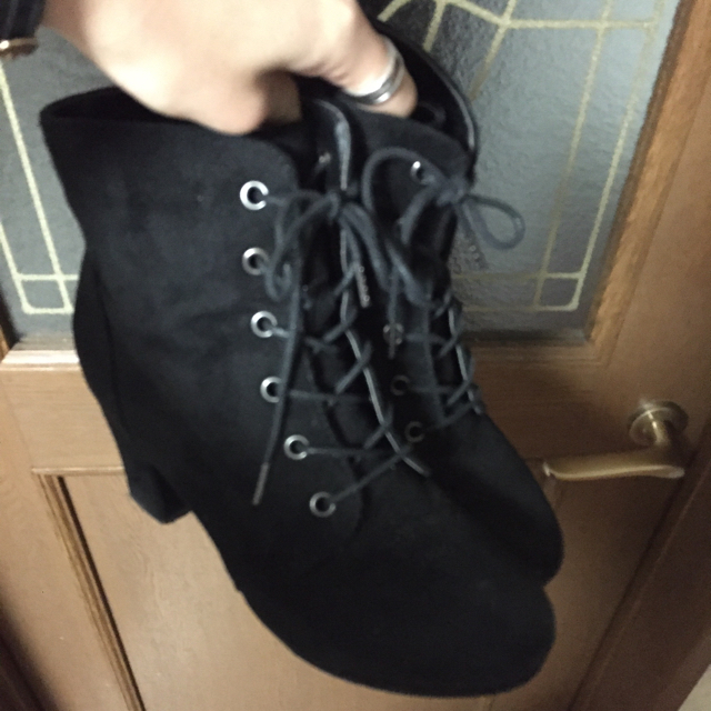 HONEYS(ハニーズ)の編み上げショートブーツ ブラック レディースの靴/シューズ(ブーツ)の商品写真