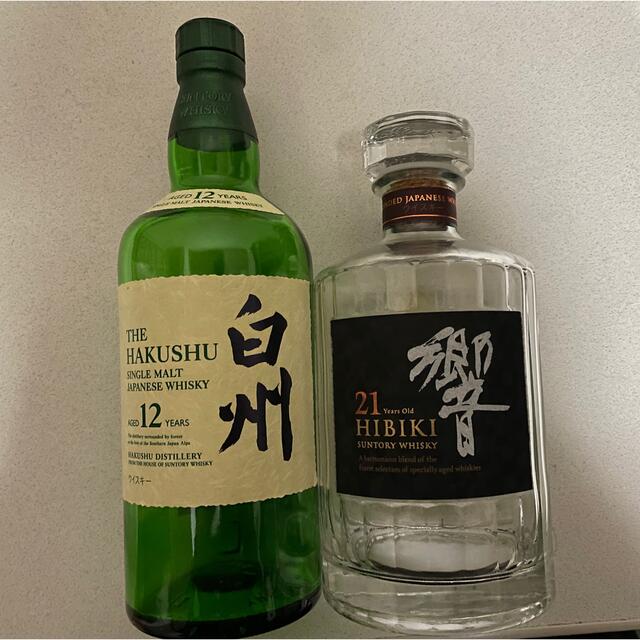 白州12年の空瓶と響21年の空瓶（2つとも箱無し）