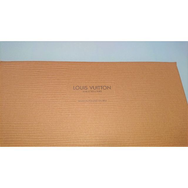 LOUIS VUITTON(ルイヴィトン)のLOUIS VUITTON 　ルイ・ヴィトン　袋と箱のセット レディースのファッション小物(その他)の商品写真