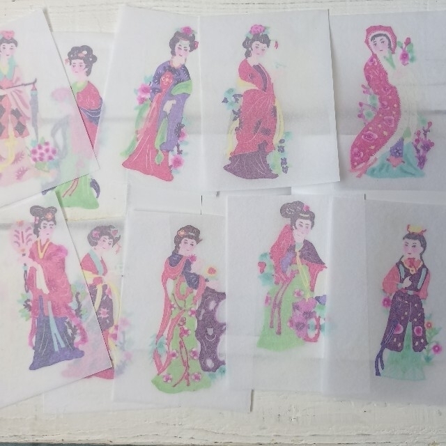 中国剪紙  切り絵10枚セット 美女 エンタメ/ホビーのコレクション(その他)の商品写真