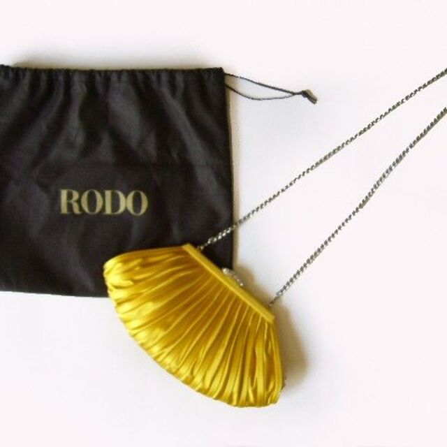 ☆新品☆セレブ御用達♪RODO●シェル型クラッチバッグ(チェーン付き)美イエロー