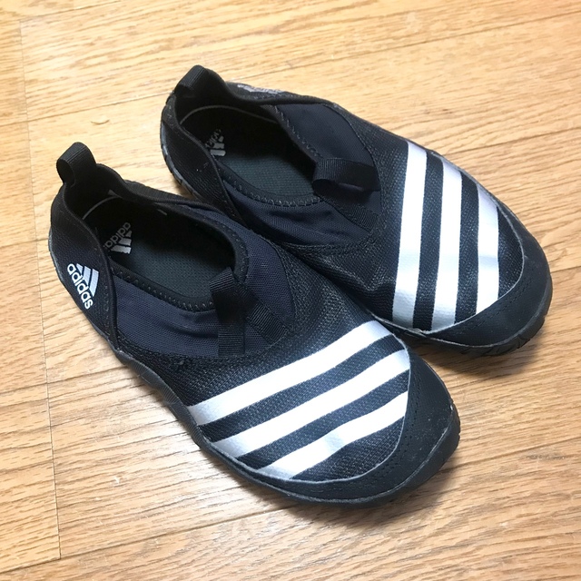 adidas(アディダス)の【専用】adidas ウォーターシューズ　19cm 海、川、水遊び キッズ/ベビー/マタニティのキッズ靴/シューズ(15cm~)(アウトドアシューズ)の商品写真