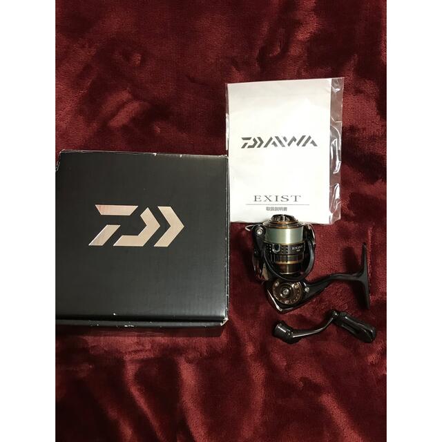 DAIWA(ダイワ)のダイワ15 イグジスト1025 一回のみ使用美品 スポーツ/アウトドアのフィッシング(リール)の商品写真