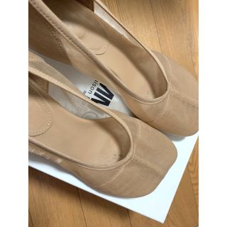 MM6 トゥシェイプ フレア メッシュ パンプス-