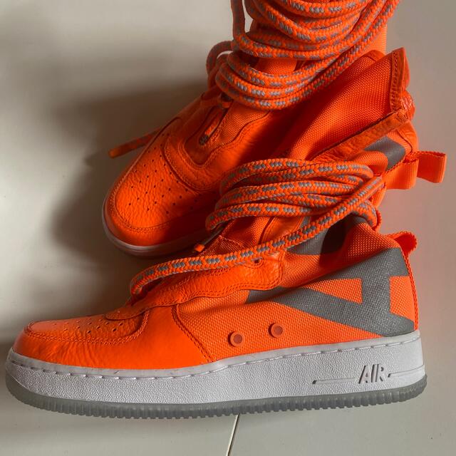 NIKE SF AF1 HI オレンジ