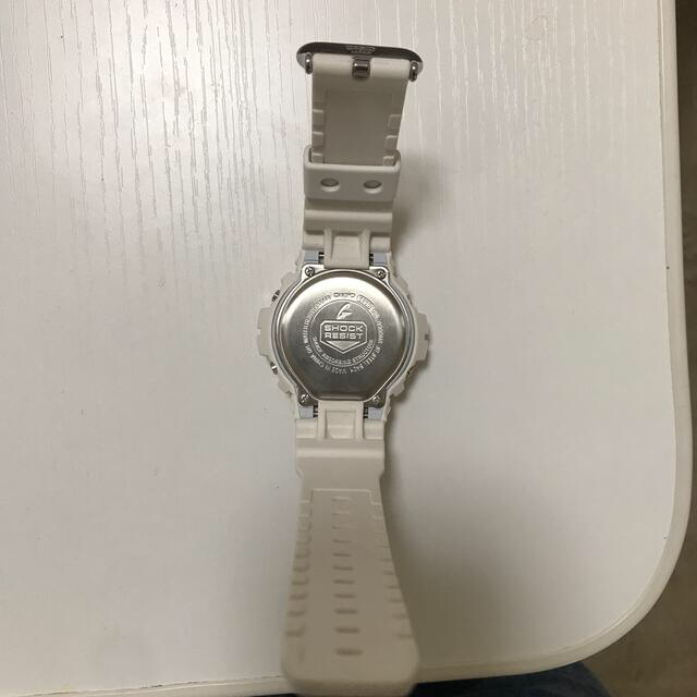 G-SHOCK(ジーショック)の中古　G ショック　DW-6900MR メンズの時計(腕時計(デジタル))の商品写真