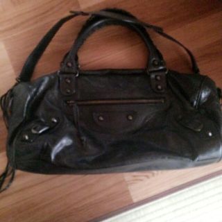 バレンシアガバッグ(BALENCIAGA BAG)のBALENCIAGAバレンシアガ  黒ブラック(ショルダーバッグ)