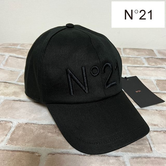 N°21(ヌメロヴェントゥーノ)の新品【N°21 numero ventuno】ロゴキャップ ブラック メンズの帽子(キャップ)の商品写真