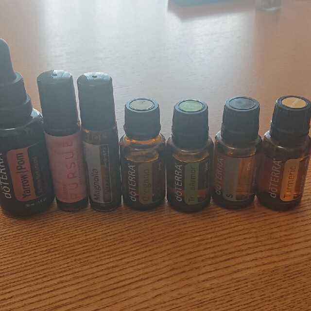 doTERRA(ドテラ)の【アリ様】専用ドテラ エッセンシャルオイル 精油 16本セット まとめて アロマ コスメ/美容のリラクゼーション(エッセンシャルオイル（精油）)の商品写真