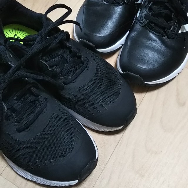 NIKE(ナイキ)のナイキ アディダス スニーカー 23.5㎝ 2足セット キッズ/ベビー/マタニティのキッズ靴/シューズ(15cm~)(スニーカー)の商品写真