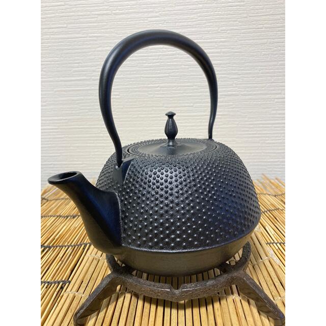新品、未使用品、供箱等付属品付 南部鉄瓶 南部雲南堂 12型 新品、未使用品、供箱等付属品付 南部鉄瓶 南部雲南堂 12型