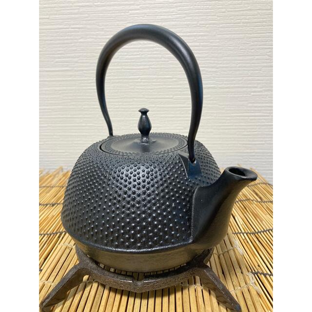 新品、未使用品、供箱等付属品付 南部鉄瓶 南部雲南堂 12型 新品、未使用品、供箱等付属品付 南部鉄瓶 南部雲南堂 12型