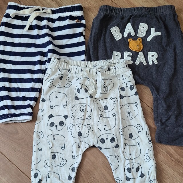 babyGAP(ベビーギャップ)のGAP⭐ズボン3本セット&コムサ帽子 キッズ/ベビー/マタニティのベビー服(~85cm)(パンツ)の商品写真